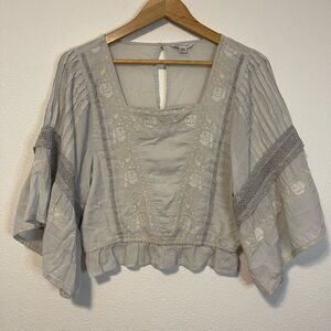 American Eagle Cross Stitch Cropped Flutter Sleeve Blouse Size Medium